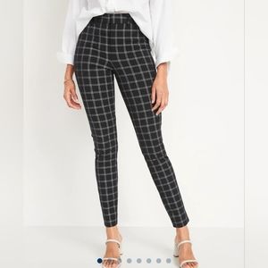 Old Navy High Rise Pixie Pant